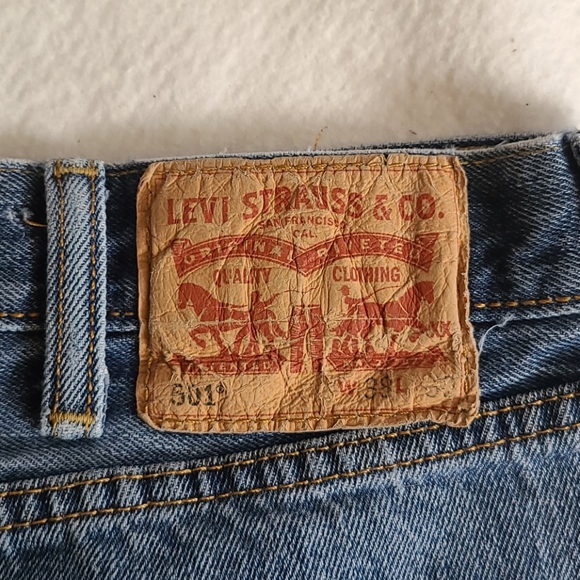 Levi 501 - Picture 2 of 3